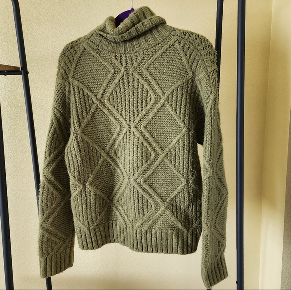 Caslon olive green turtle neck sweater - Picture 2 of 7